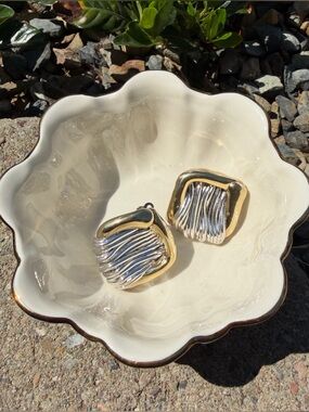 Vintage Bat-Ami Two-Tone Modernist Clip-On Earrings